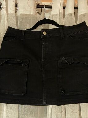 Love Tree Black High-Rise Denim Skirt